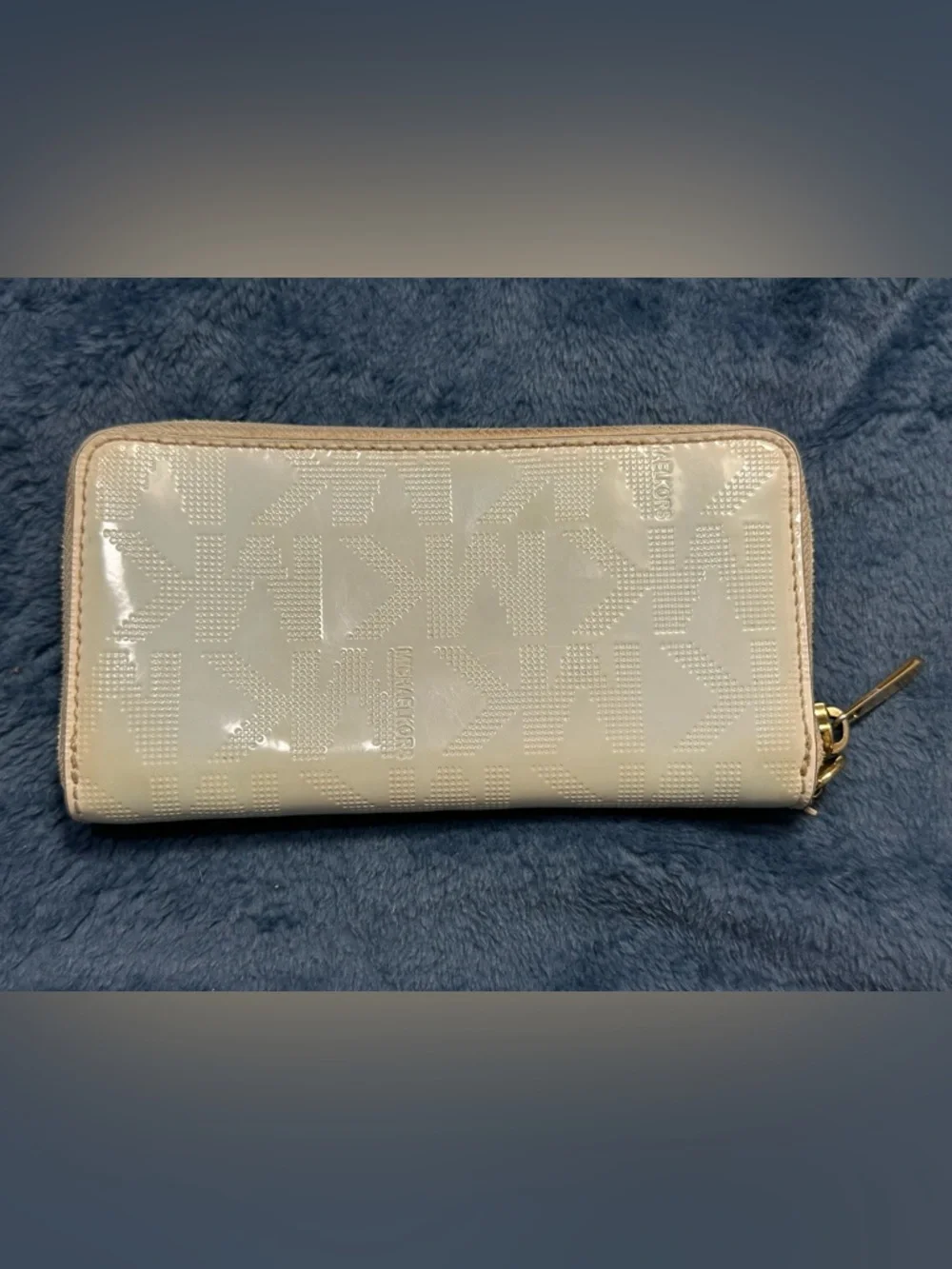 Michael Kors Cream Saffiano Leather Satchel with Gold Hardware - Picture 12 of 13